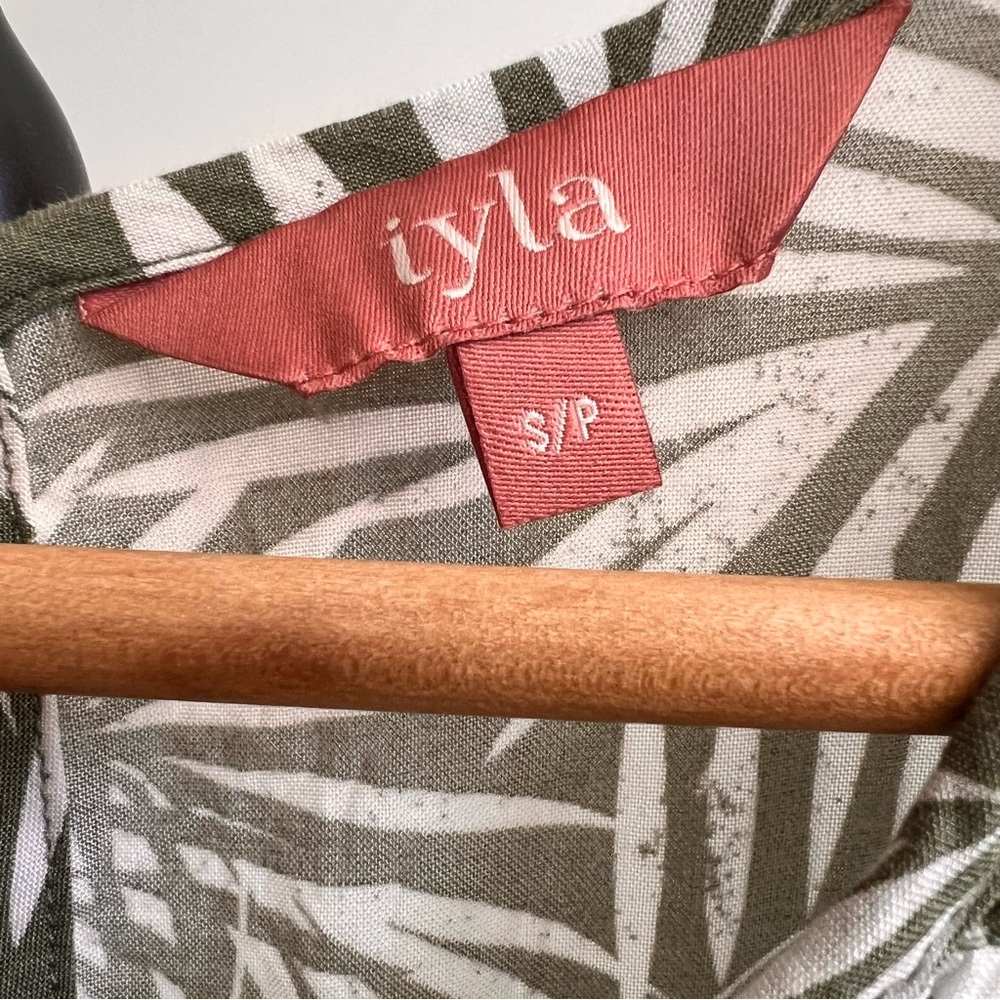 Tropical Leaf Print Maxi Dress - Picture 3 of 6